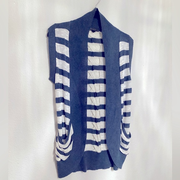 Mandee | size: L | color: Blue and White - Picture 6 of 16